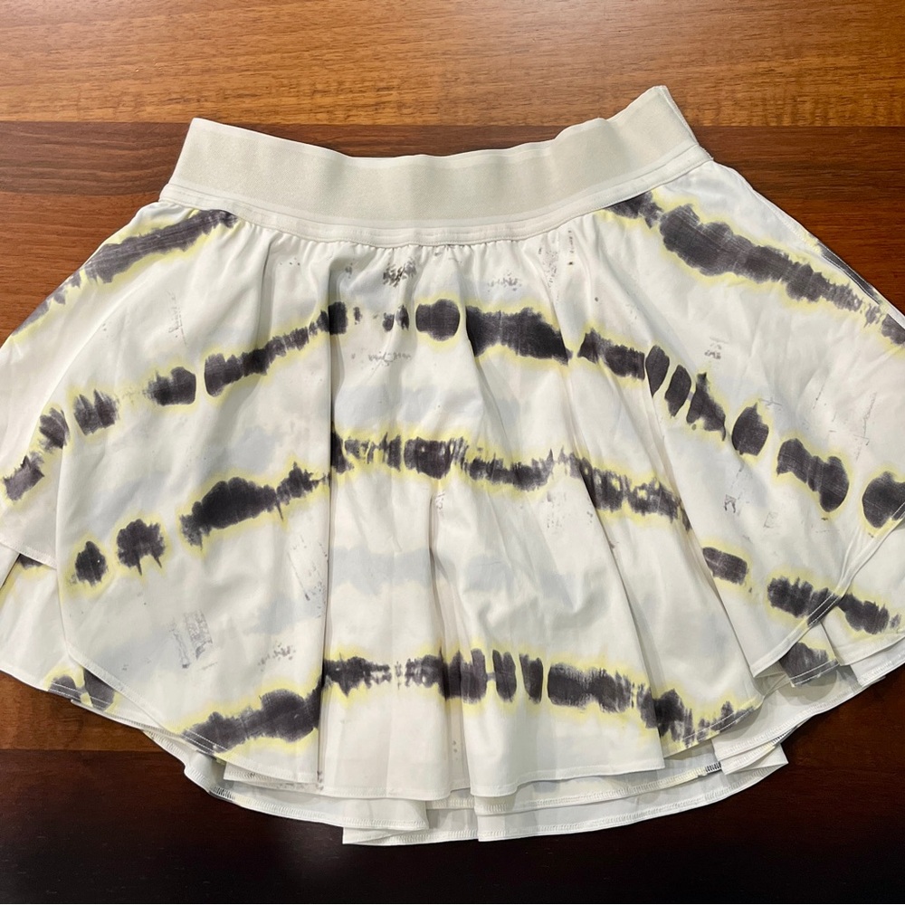 lululemon athletica White Circle Skirt with Black & Pale Yellow Tie-Dye